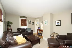 7 Middle Ln, Simsbury, CT 06070 - Photo 8