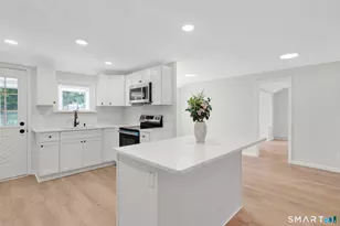 42 Wheeler Dr, Enfield, CT 06082 - Photo 2