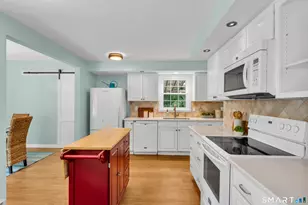 86 Davis Dr, Guilford, CT 06437 - Photo 8