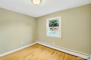 71 Devonwood Dr, Waterbury, CT 06708 - Photo 6