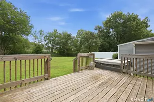 24 Annette Pl, Middletown, CT 06457 - Photo 8