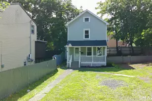 28 Quinlan Ave, Meriden, CT 06451 - Photo 1