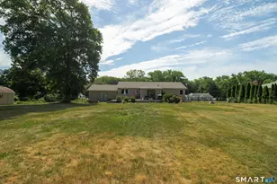 754 Riverside Dr, Orange, CT 06477 - Photo 18