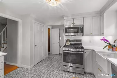 42 Gifford Road, West Hartford, CT 06119 - Photo 10