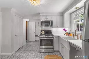 42 Gifford Rd, West Hartford, CT 06119 - Photo 12