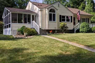 17 Gray St, Monroe, CT 06468 - Photo 2