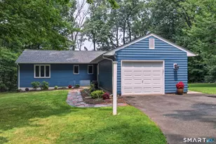 30 Grant Hill Rd, Bloomfield, CT 06002 - Photo 2