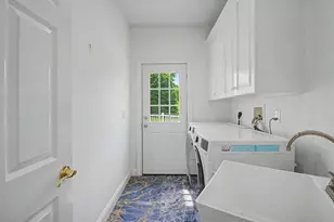 125 Skunk Ln, Wilton, CT 06897 - Photo 18