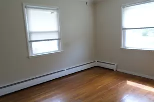 7 Craigmore Rd, Bloomfield, CT 06002 - Photo 16