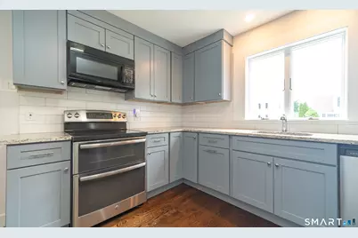 476 Ruth Street, Bridgeport, CT 06606 - Photo 6