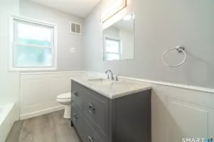 476 Ruth St, Bridgeport, CT 06606 - Photo 18