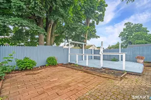 476 Ruth St, Bridgeport, CT 06606 - Photo 34