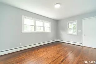 476 Ruth St, Bridgeport, CT 06606 - Photo 16