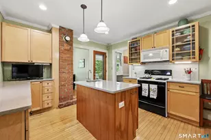 236 Oxford St, Hartford, CT 06105 - Photo 14