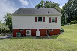 10 Spring Hill Rd, Harwinton, CT 06791 - Photo 4