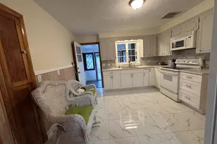 460 Congress Ave, Waterbury, CT 06708 - Photo 2