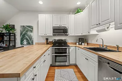 2435 Bedford Street #21S, Stamford, CT 06905 - Photo 8