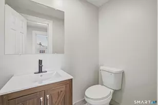 572 Forbes St, East Hartford, CT 06118 - Photo 8