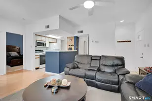 31 High St, East Hartford, CT 06118 - Photo 10