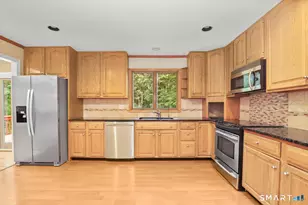 122 Deforest Rd, Wilton, CT 06897 - Photo 6