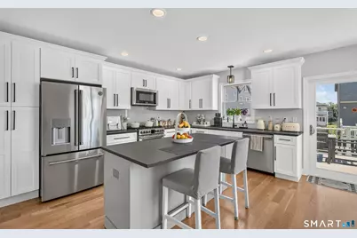 32 Deerfield Avenue, Milford, CT 06460 - Photo 10