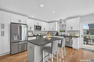 32 Deerfield Ave, Milford, CT 06460 - Photo 10