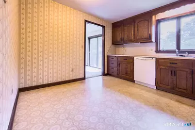 12 Sunrise Terrace, Plainville, CT 06062 - Photo 10