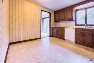 12 Sunrise Terrace, Plainville, CT 06062 - Photo 10