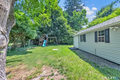 2082 Stratfield Road, Fairfield, CT 06825 - Photo 32