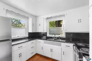 19 Armory St, Hamden, CT 06517 - Photo 8