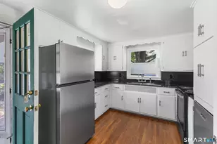 19 Armory St, Hamden, CT 06517 - Photo 6