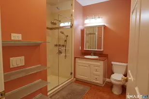 76 Suzie Dr, Newtown, CT 06470 - Photo 18