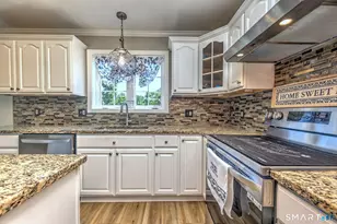 74 Quaker Farms Rd, Oxford, CT 06478 - Photo 4