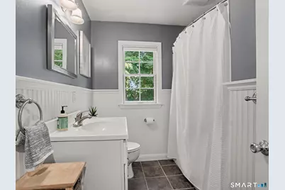 10 Elizabeth Street, Newtown, CT 06470 - Photo 18