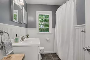 10 Elizabeth St, Newtown, CT 06470 - Photo 18