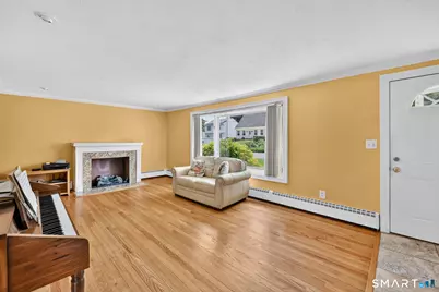 33 Chambers Street, Manchester, CT 06042 - Photo 8