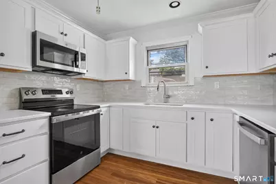 272 Elm Street #Upstairs Apartment, Groton, CT 06340 - Photo 12