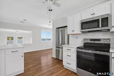 272 Elm Street #Upstairs Apartment, Groton, CT 06340 - Photo 8