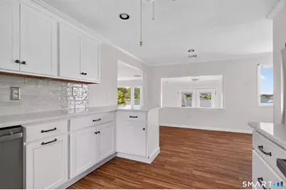 272 Elm Street #Upstairs Apartment, Groton, CT 06340 - Photo 10
