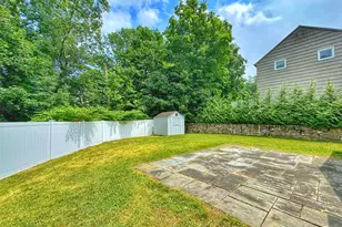 10 Harvann Rd, Norwalk, CT 06850 - Photo 32