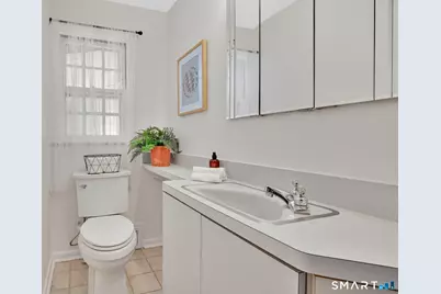 41 Sequin Road, West Hartford, CT 06117 - Photo 20