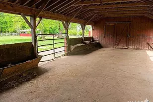 995 N Farms Rd, Wallingford, CT 06492 - Photo 20