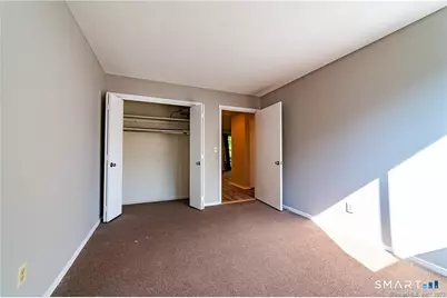 140 Woodvale Drive #E, Southbury, CT 06488 - Photo 2