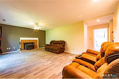140 Woodvale Drive #E, Southbury, CT 06488 - Photo 6