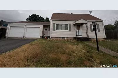 37 East Kensington Place, Bridgeport, CT 06610 - Photo 1