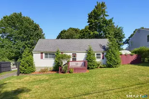 31 Ann St, East Haven, CT 06512 - Photo 2
