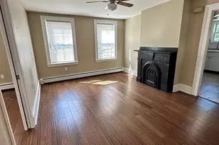 36 Pleasant St, Groton, CT 06340 - Photo 4