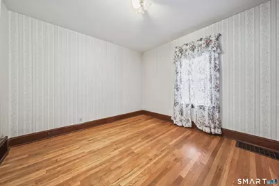 917 Cooke Street, Waterbury, CT 06704 - Photo 12