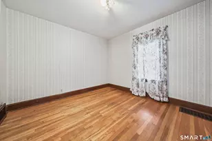 917 Cooke St, Waterbury, CT 06704 - Photo 12