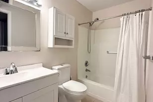 95 Woodsedge Dr, Newington, CT 06111 - Photo 10